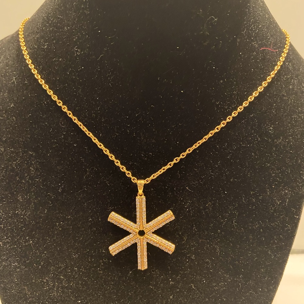 Holidays are coming!! NWOT gold and faux diamond spark pendant necklace!